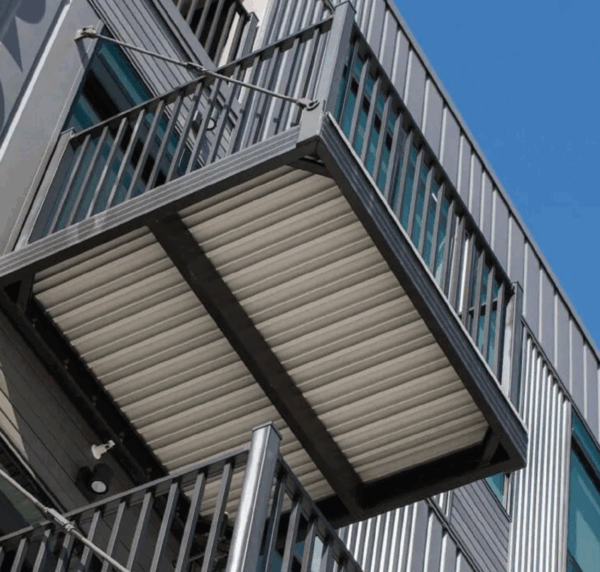 Elite Anthracite Grey Aluminium Decking Board - Image 2